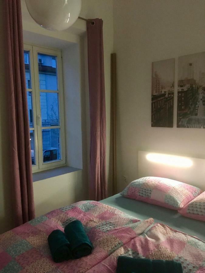 Apartment Optim Ljubljana Buitenkant foto